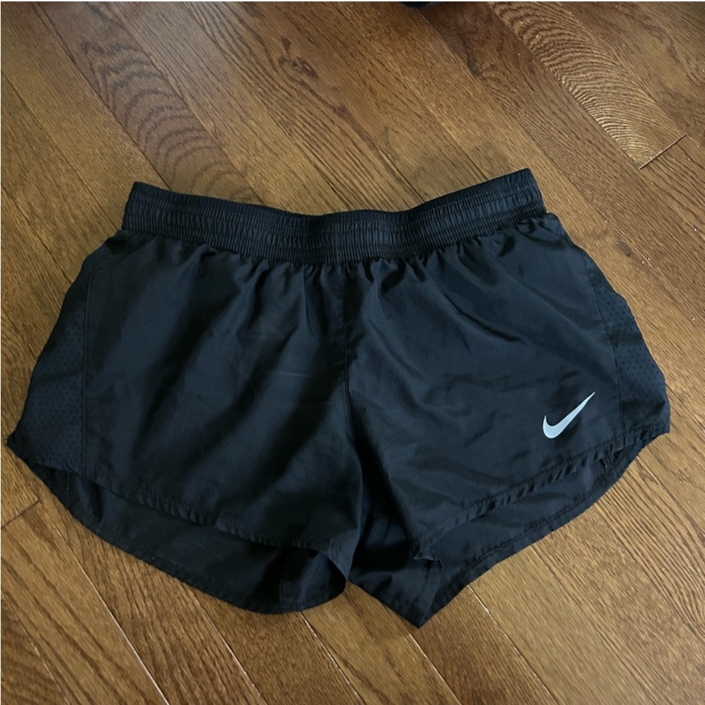 Nike Women’s Black Athletic Shorts – Size M